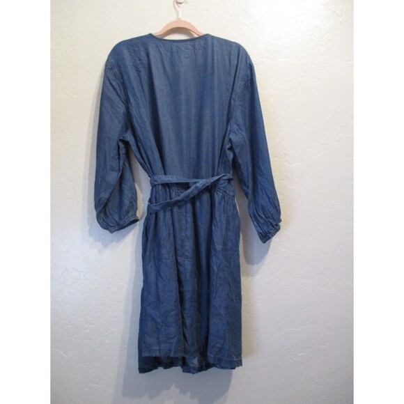 City Chic Womens Sz M/18 Pared Back Long Sleeve Chambray Denim Wrap Dress Lyocel - Picture 3 of 10